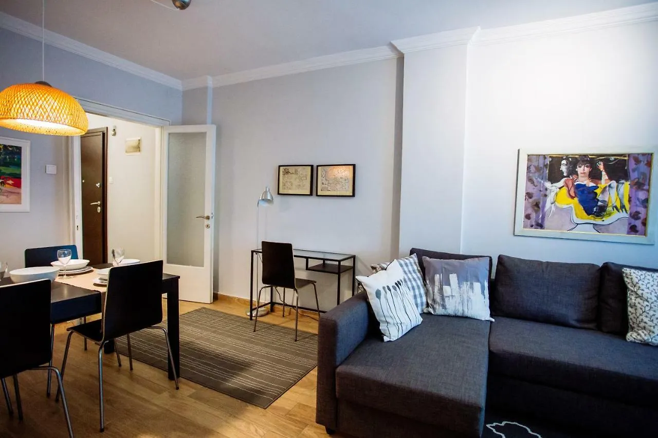 Ferienwohnung Luxurious&Modern | Walk Everywhere | 5★ Amenities Thessaloniki Apartment