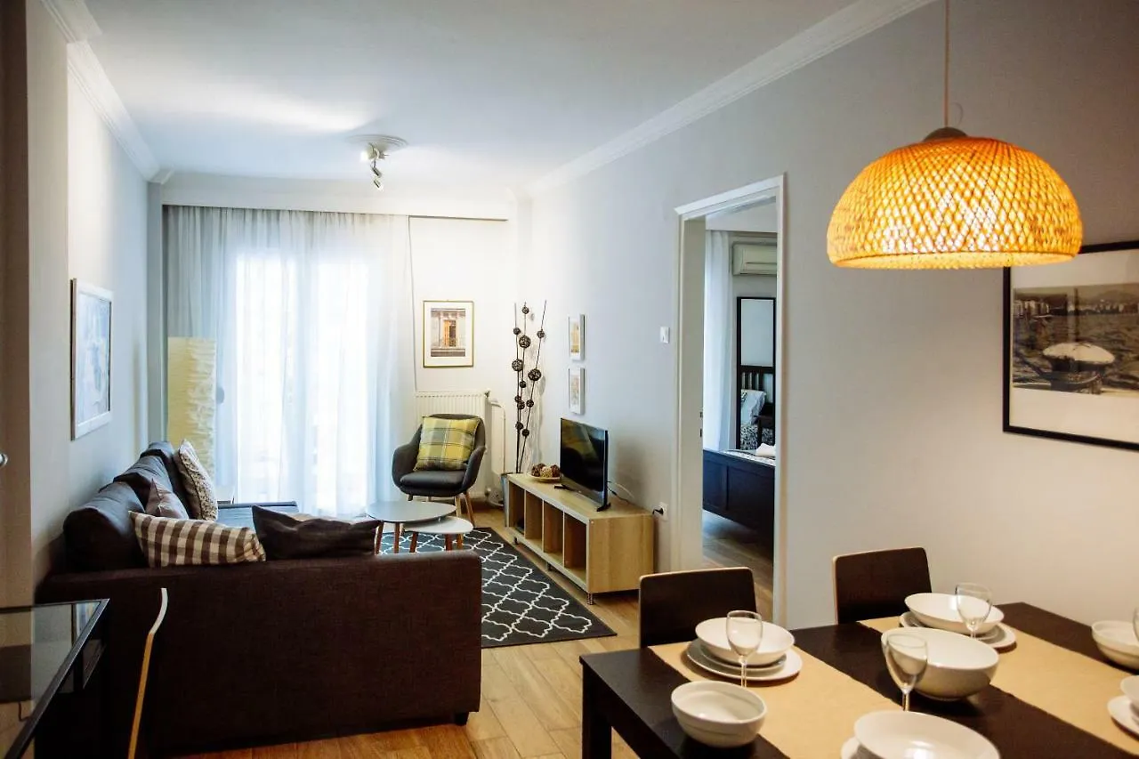 Luxurious & Modern | Walk Everywhere | 5★ Amenities Salonicco Appartamento